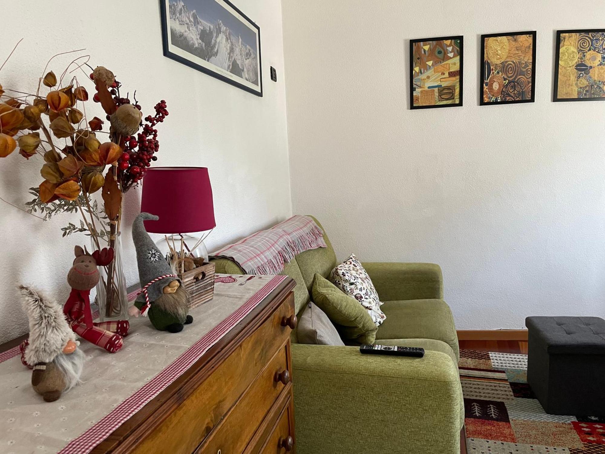 Casa Ad Chez Piero Vda Issogne-002 Holiday home *